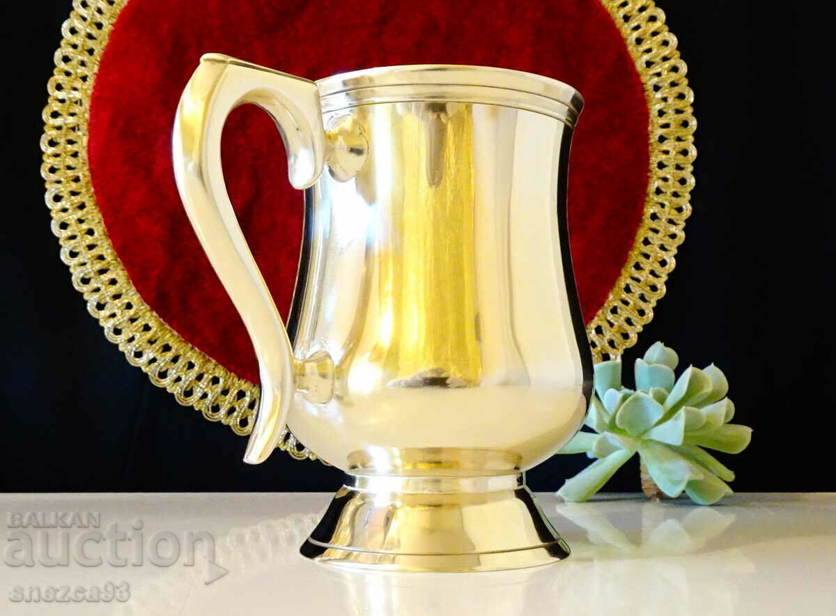 Ceașcă de bronz, cană de bronz, marcată cu preț 56.00 BGN | € 28.63 Ceașcă de bronz, cană de bronz, marcată cu preț 56.00 BGN | € 28.63