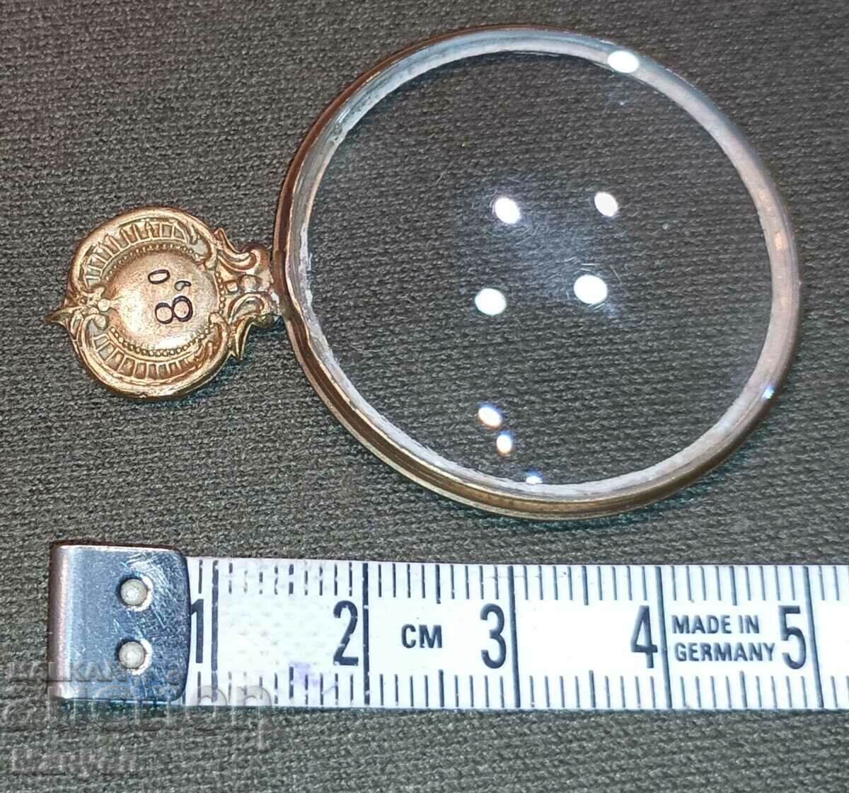 Auction I am selling an old magnifying glass, Art Deco. Auction I am selling an old magnifying glass, Art Deco.