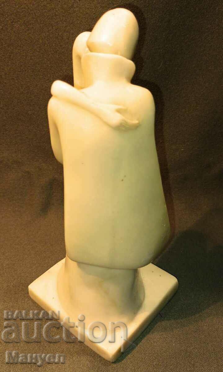 Auction I am selling an old sculpture. Auction I am selling an old sculpture.