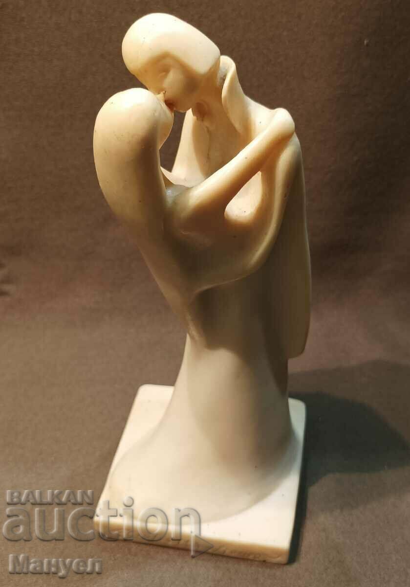 I am selling an old sculpture. - 7 I am selling an old sculpture. - 7