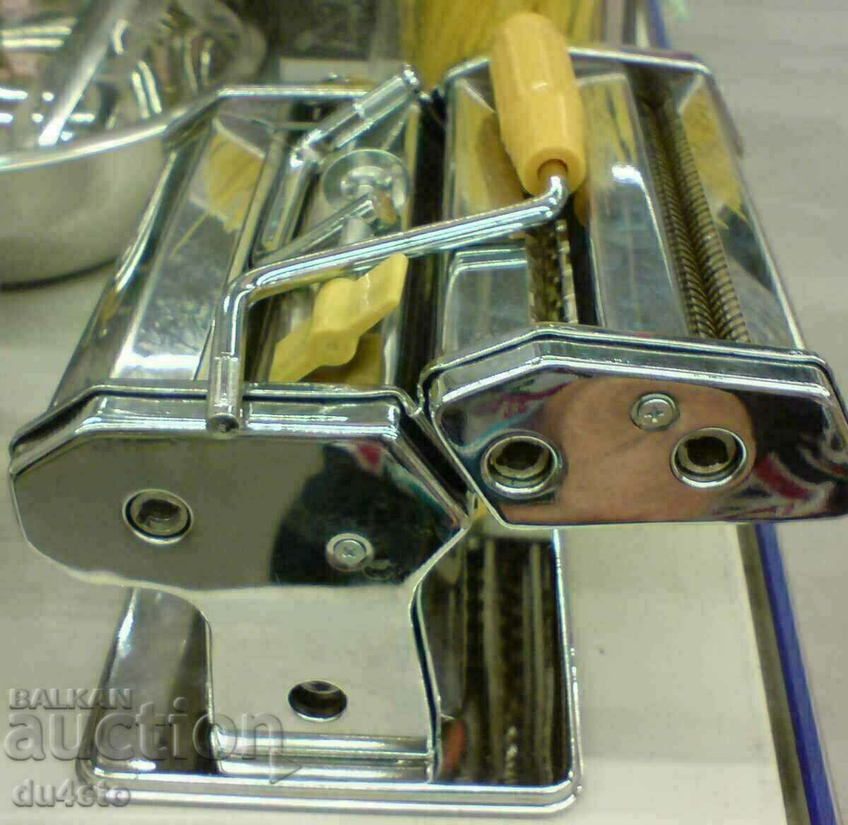 Livrarea Aparat de paste pentru prepararea de paste proaspete de casa Inox.