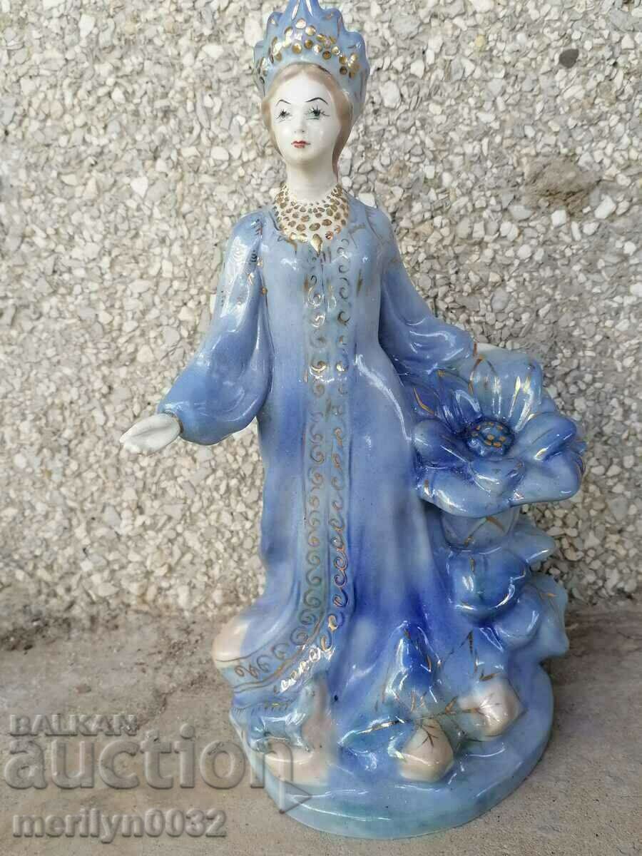 Porcelain figure 25 cm plastic statuette porcelain USSR with price 399.00 BGN | € 204.01 Porcelain figure 25 cm plastic statuette porcelain USSR with price 399.00 BGN | € 204.01