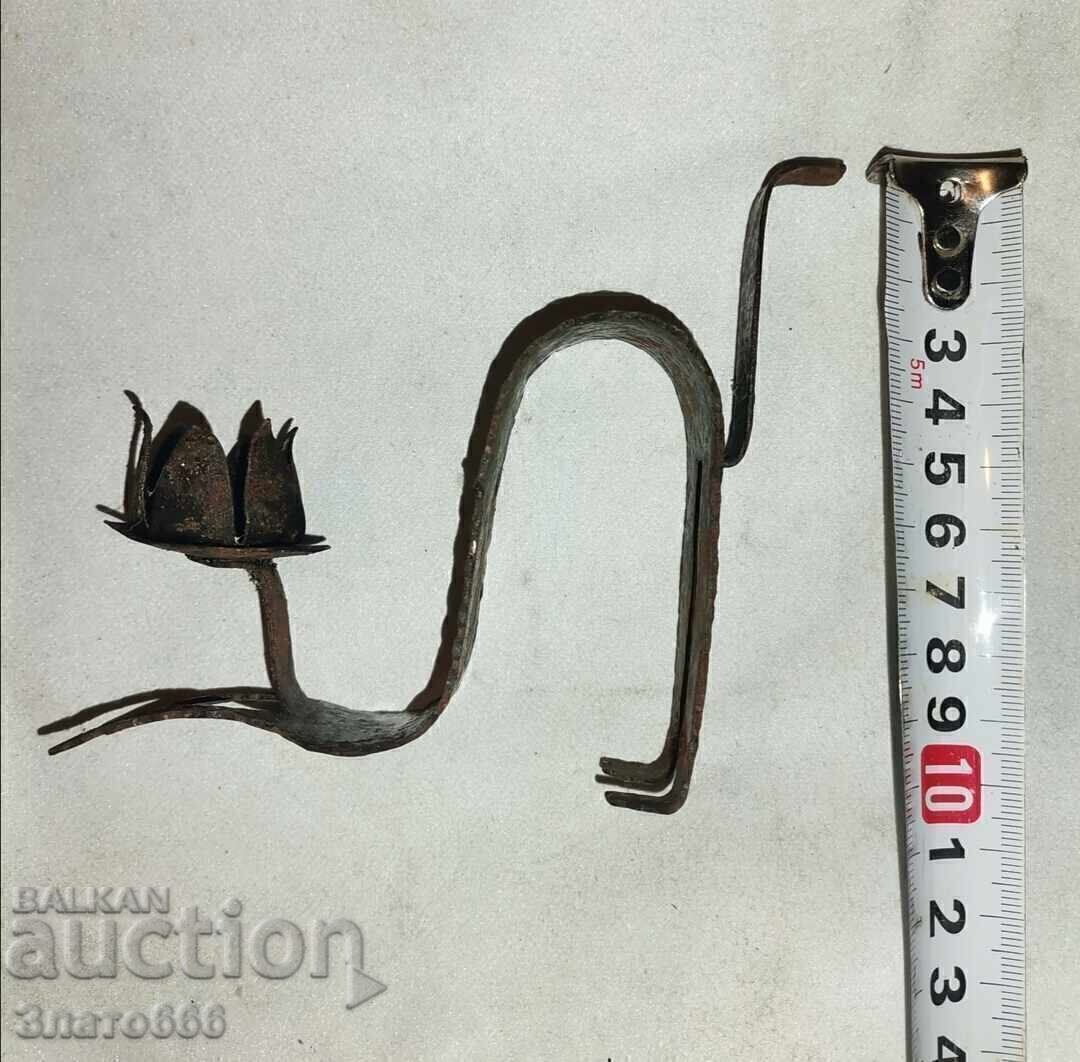 Παλιά μεταλλική γάτα κηροπήγιο με τιμή 6.00 BGN | € 3.07 Παλιά μεταλλική γάτα κηροπήγιο με τιμή 6.00 BGN | € 3.07