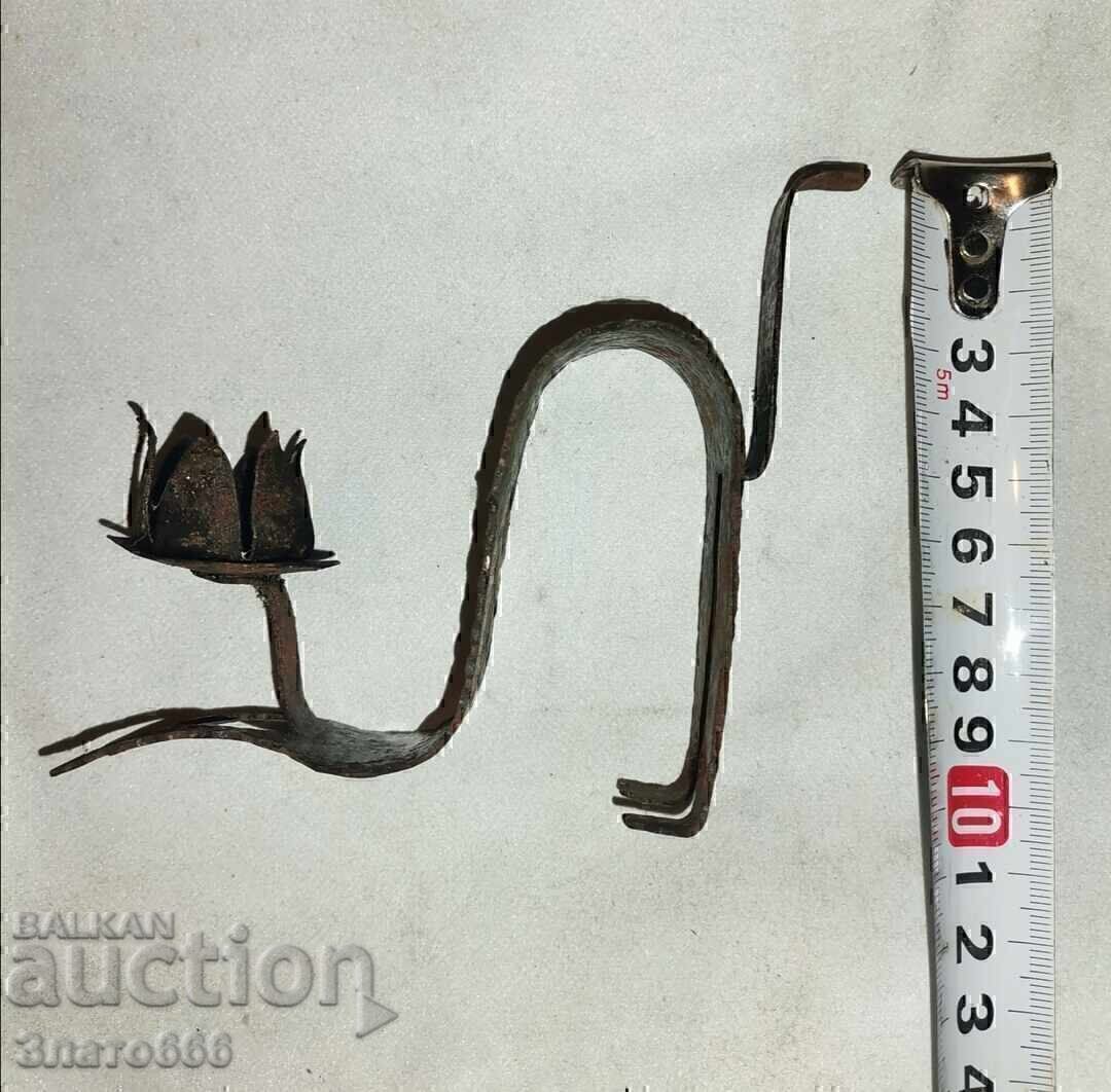 Old metal candlestick cat with price € 3.00 | 5.87 BGN