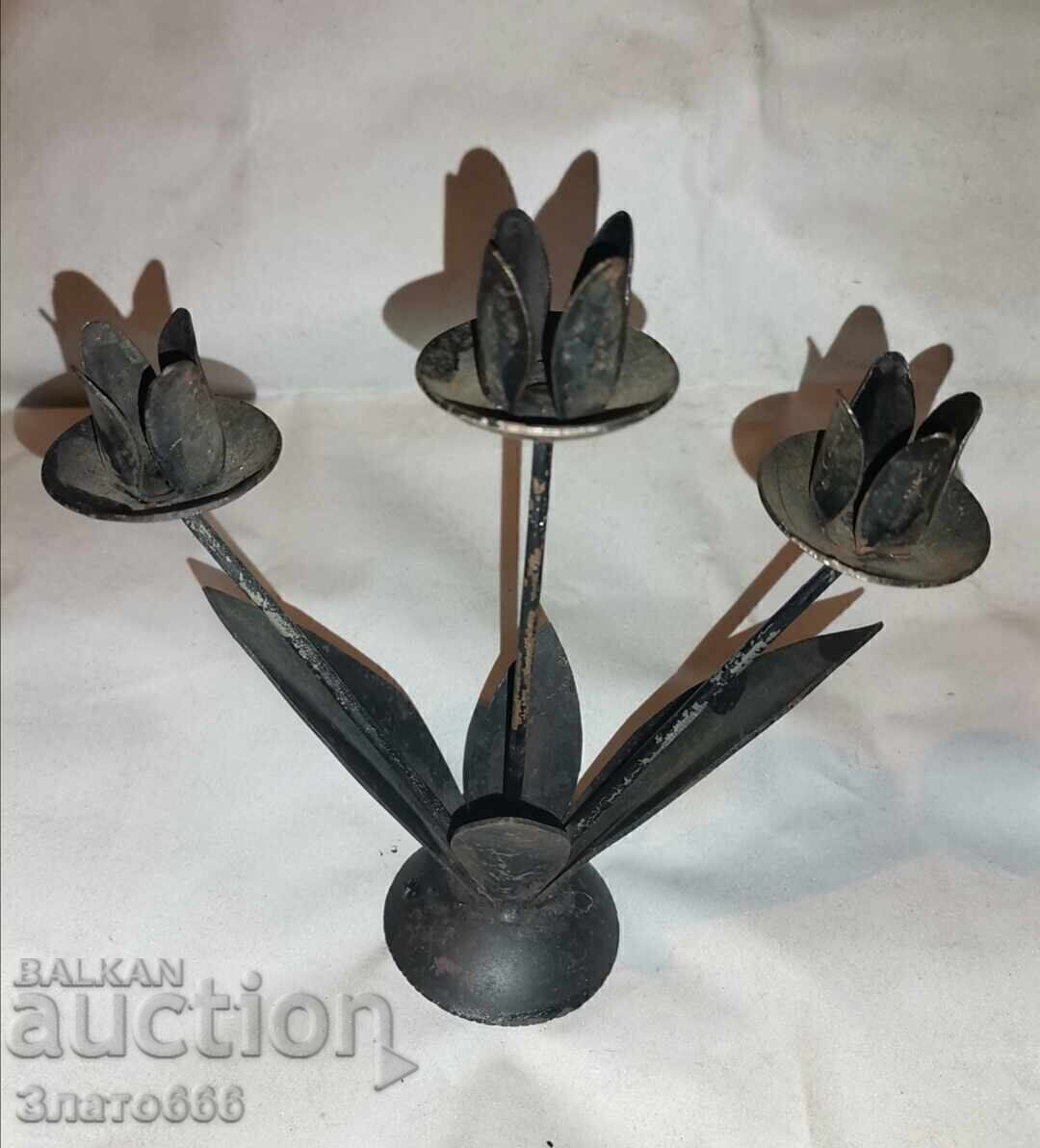 Old triple candlestick tulips Old triple candlestick tulips