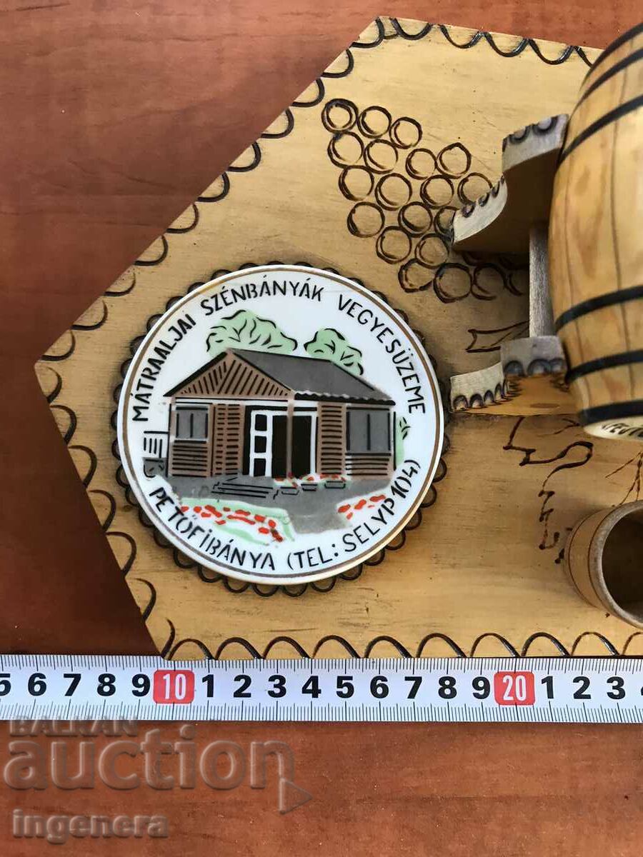 Auction SOUVENIR WOOD CERAMICS Auction SOUVENIR WOOD CERAMICS