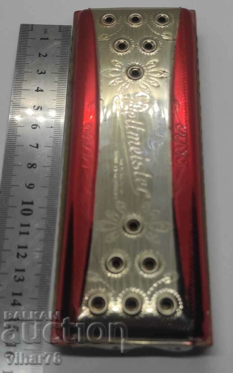 Delivery of OLD COLLECTIBLE ACCORDION