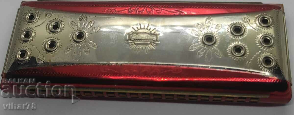 OLD COLLECTIBLE ACCORDION - 6