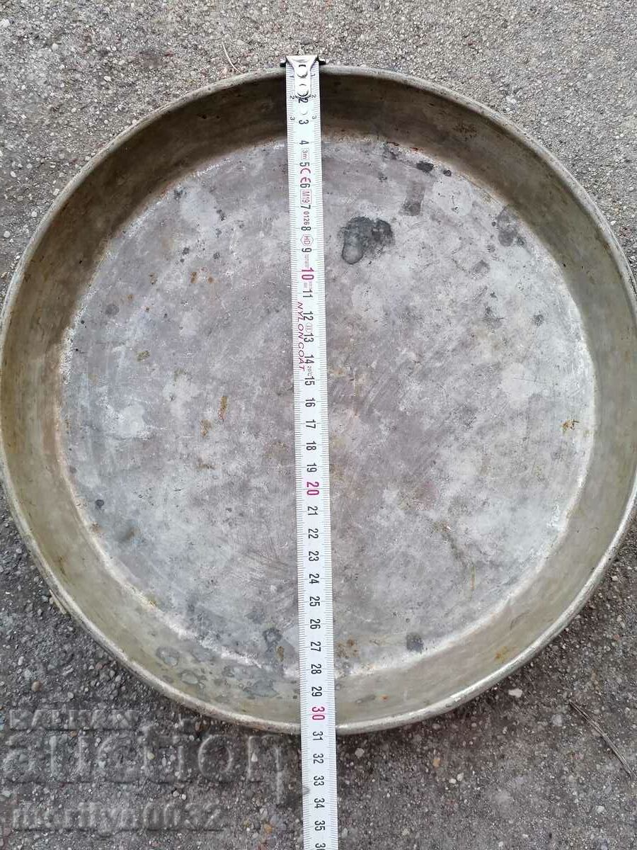 Delivery of Banitsa tray, baker, tray, blue, copper pot Delivery of Banitsa tray, baker, tray, blue, copper pot