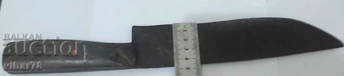 Δημοπρασία Ένα παλιό μαχαίρι με μια οστεά λαβή Δημοπρασία Ένα παλιό μαχαίρι με μια οστεά λαβή