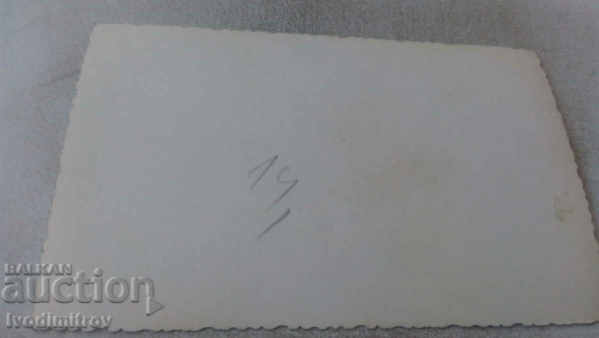 Photo of newlyweds with their friends with price 1.35 BGN | € 0.69 Photo of newlyweds with their friends with price 1.35 BGN | € 0.69