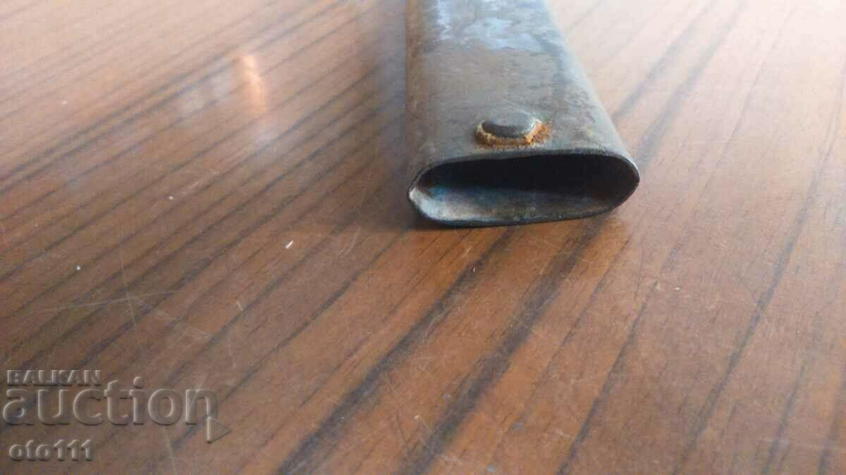 Delivery of BUMPER KNIFE CAN