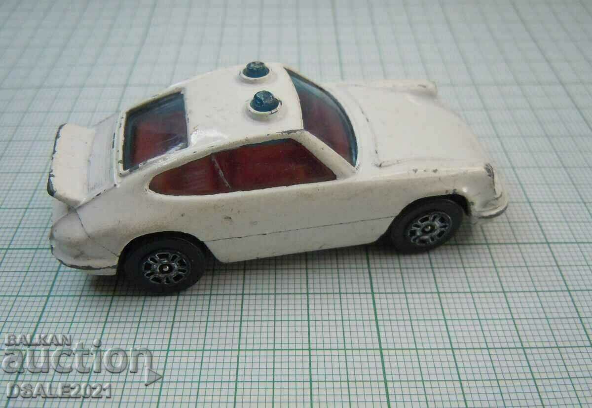 CORGI JUNIORS Carucior Porsche Carrera Model Anglia cu preț 7.00 BGN | € 3.58