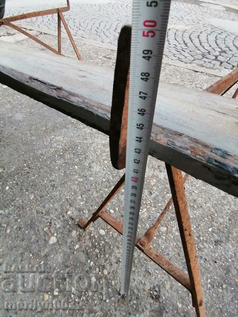 Wrought stands 2 pieces for spinning pig iron - 6 Wrought stands 2 pieces for spinning pig iron - 6