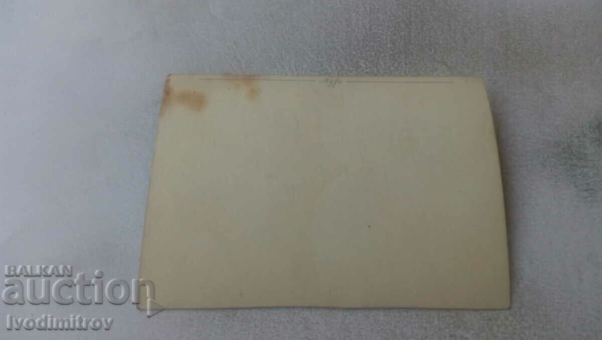 Photo Young men in the park with price 0.85 BGN | € 0.43 Photo Young men in the park with price 0.85 BGN | € 0.43