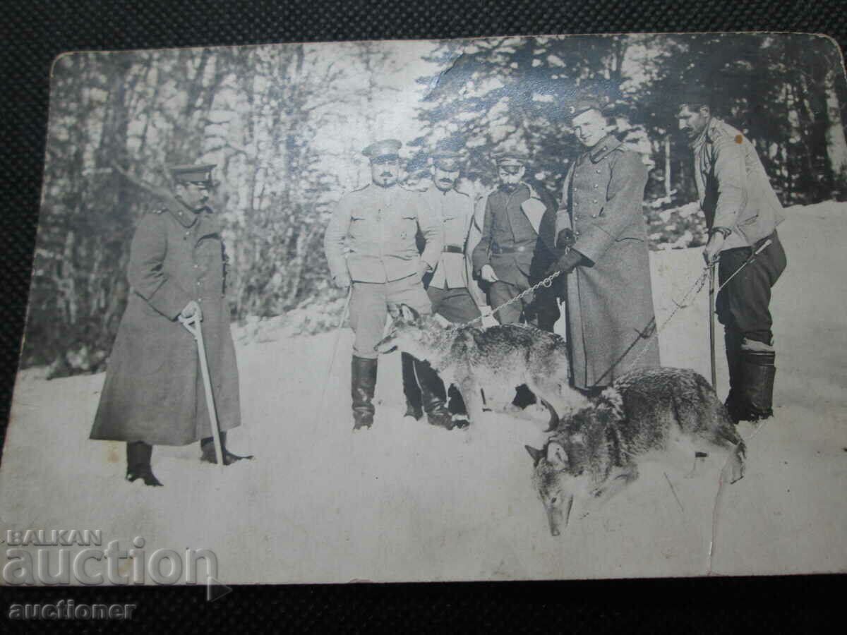 OUTING AND HUNTING, CAPTAIN AND SOLDIERS with price 30.00 BGN | € 15.34