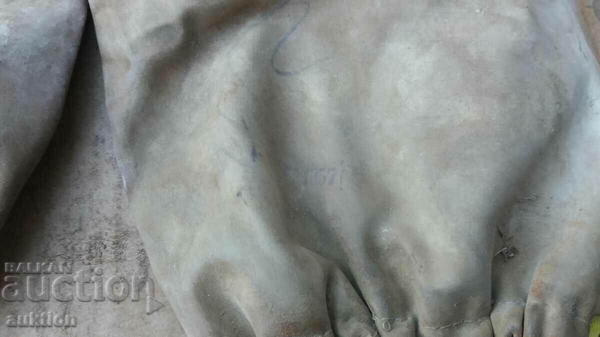 CHEMICAL GLOVES 1957 NOT USED with price 2.49 BGN | € 1.27 CHEMICAL GLOVES 1957 NOT USED with price 2.49 BGN | € 1.27