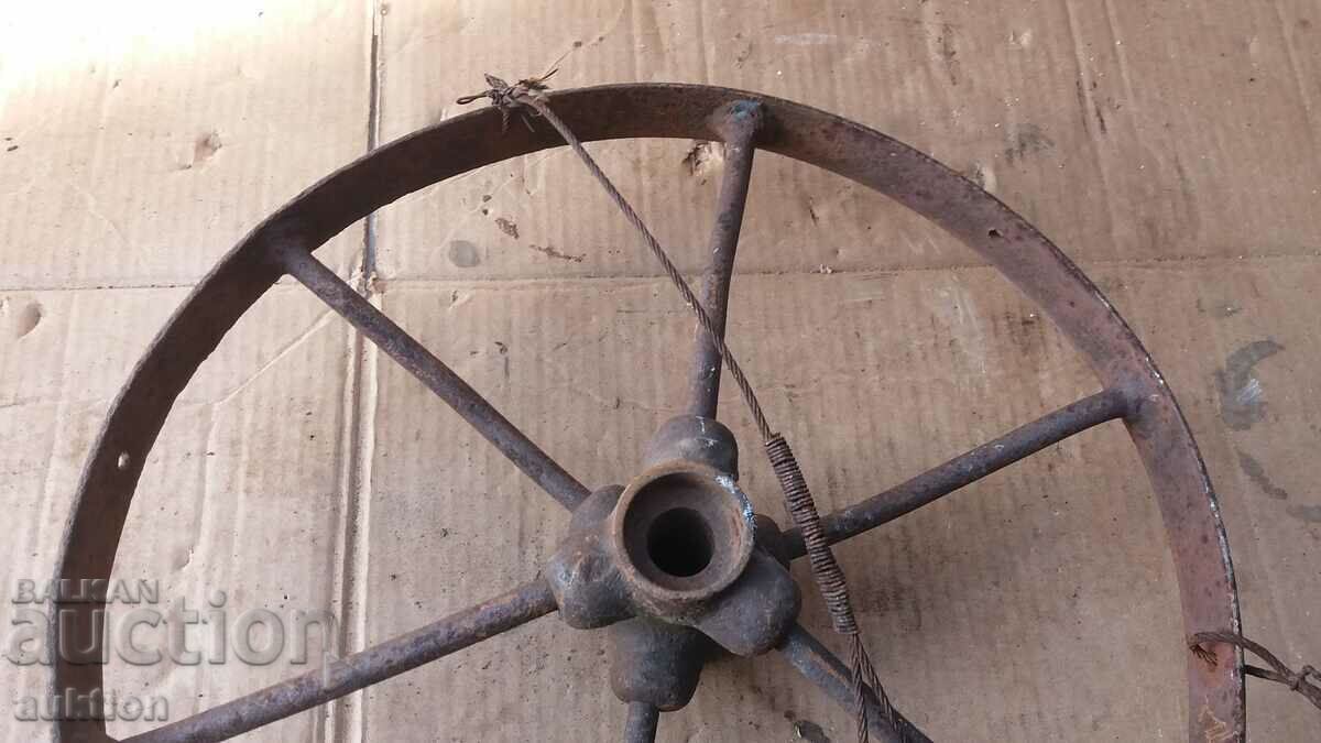 Delivery of SOLID FORGED WAGON WHEEL, PHAETON CHANDELIER Delivery of SOLID FORGED WAGON WHEEL, PHAETON CHANDELIER