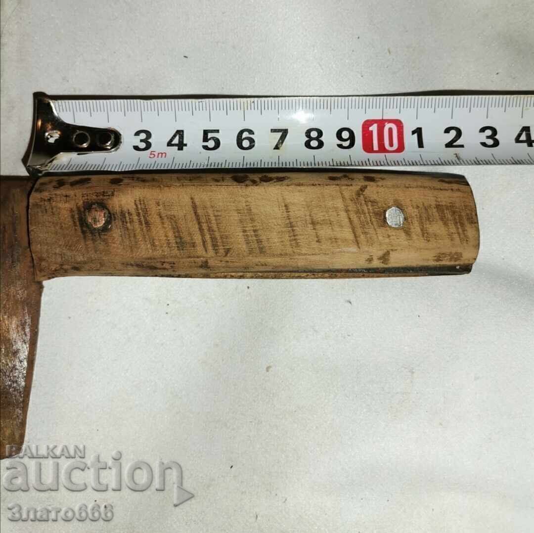 Licitație Un vechi satir falsificat Licitație Un vechi satir falsificat