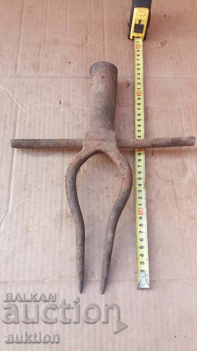 SOLID BLADE, FORK TOOL FOR EXTRACTING SUGAR BEET with price 6.99 BGN | € 3.57