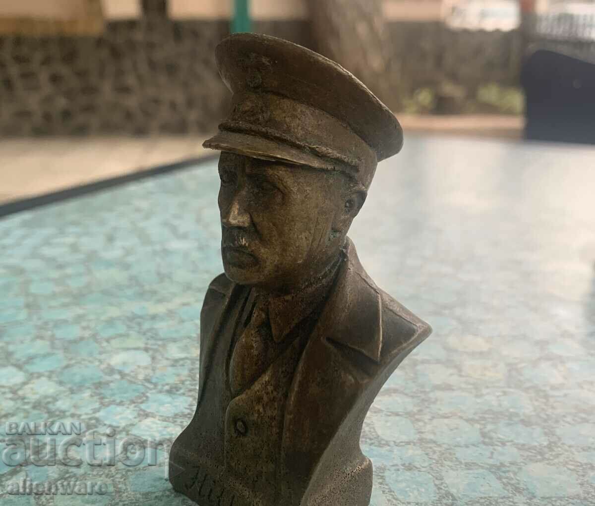 Bust, statuetă, apăsător de hârtie al lui A. Hitler cu preț 255.00 BGN | € 130.38