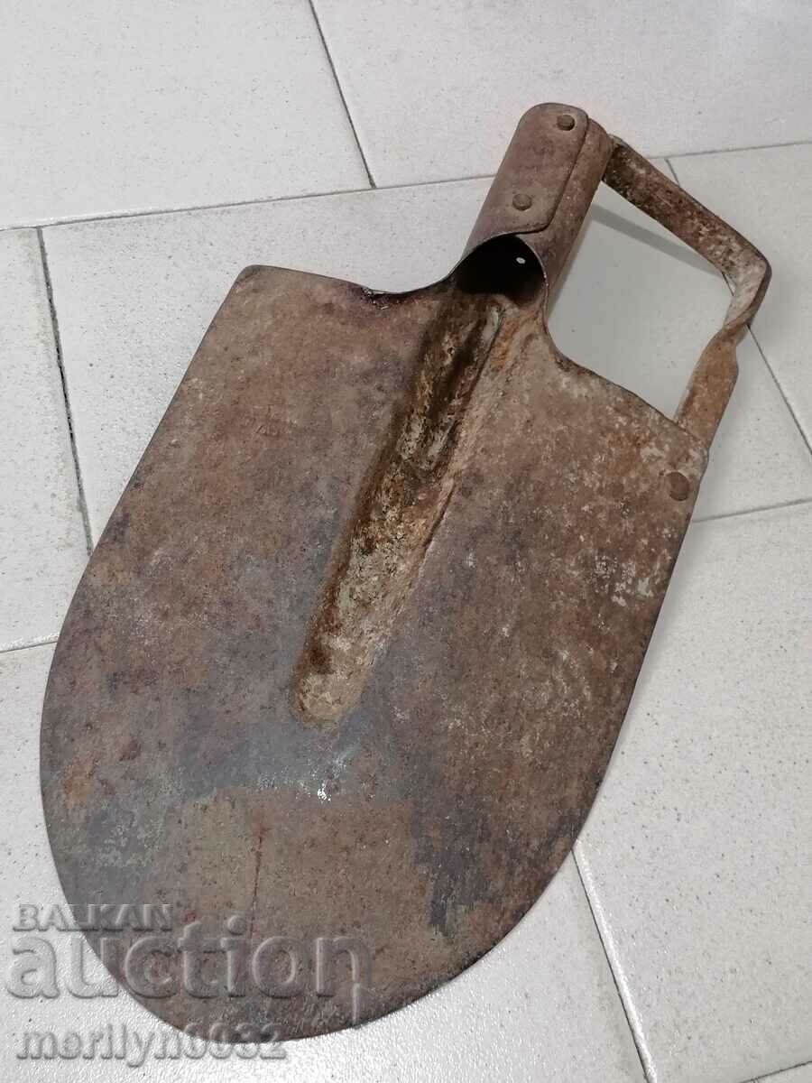 Auction  Old straight shovel, wrought iron