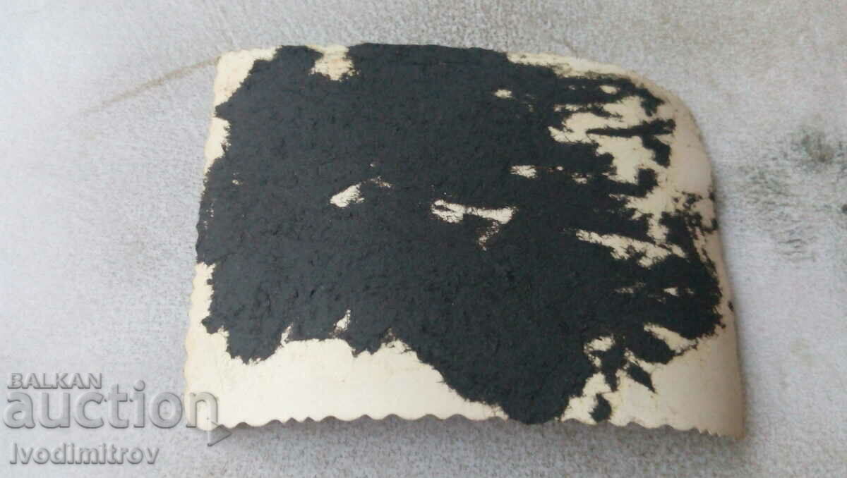 Φωτογραφία Άνδρας με σορτς δίπλα σε ένα ποτάμι με τιμή 1.65 BGN | € 0.84 Φωτογραφία Άνδρας με σορτς δίπλα σε ένα ποτάμι με τιμή 1.65 BGN | € 0.84