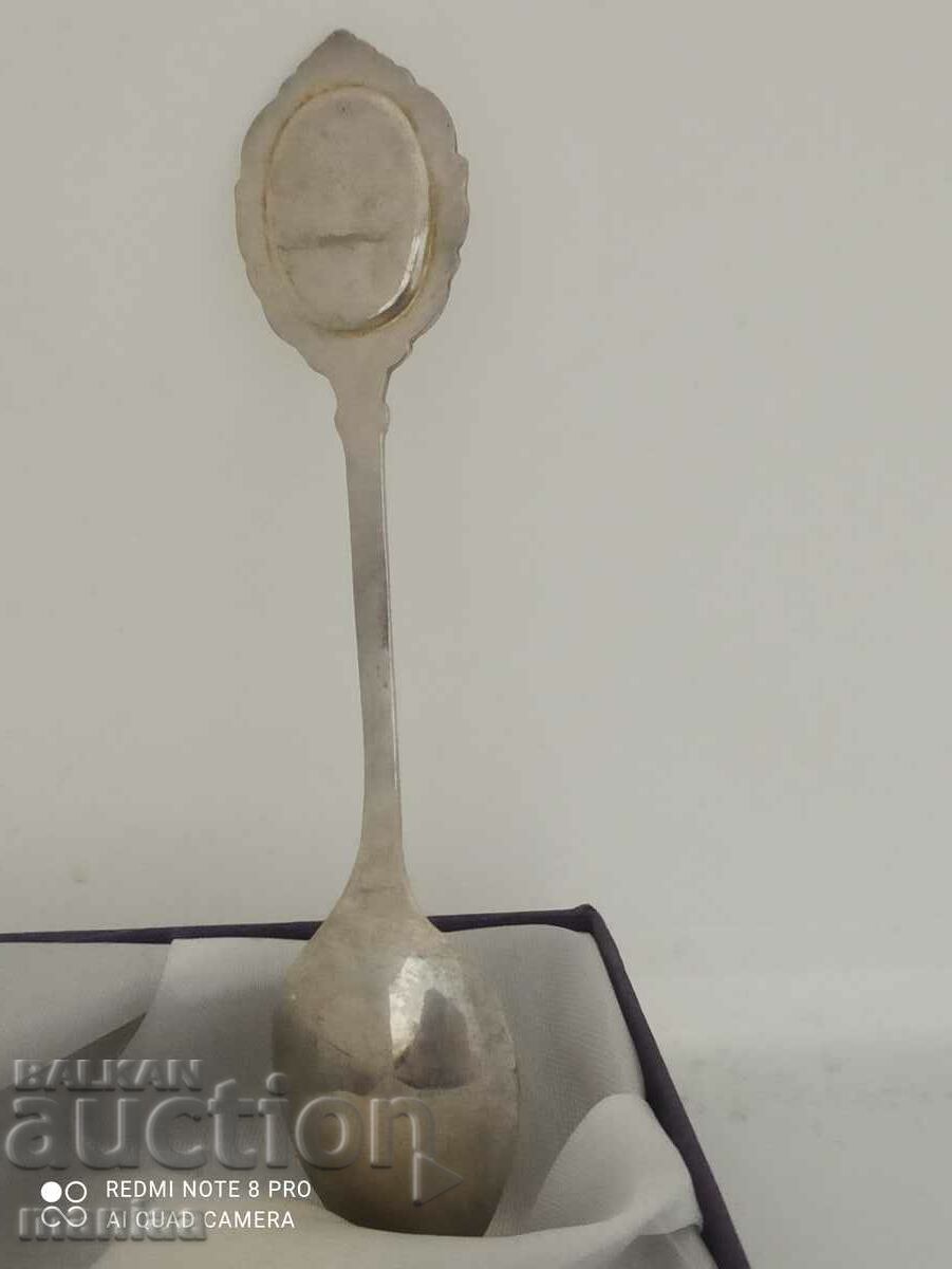 Delivery of Souvenir spoon with porcelain Delivery of Souvenir spoon with porcelain