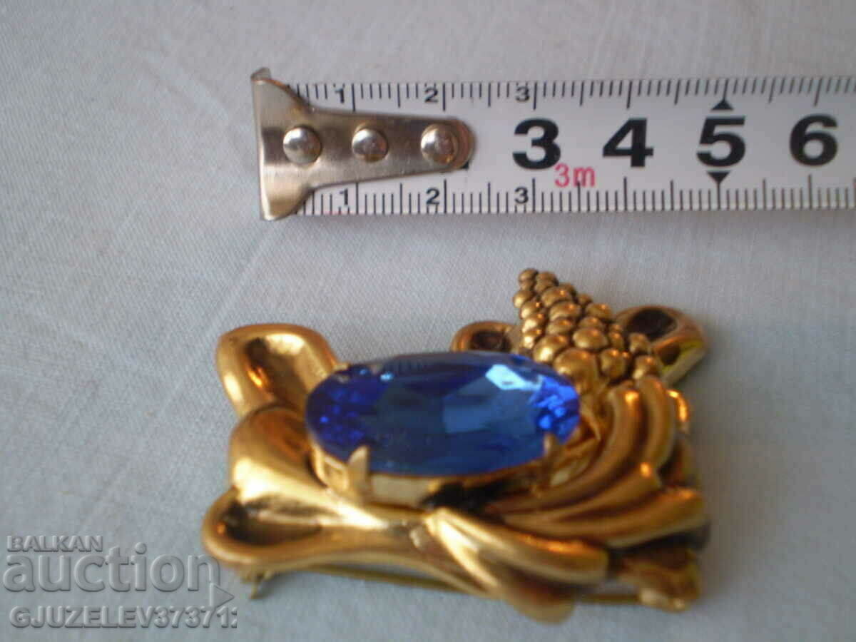 Vintage κορδέλα καρφίτσα ορείχαλκο μπλε απλικέ με τιμή 69.00 BGN | € 35.28 Vintage κορδέλα καρφίτσα ορείχαλκο μπλε απλικέ με τιμή 69.00 BGN | € 35.28