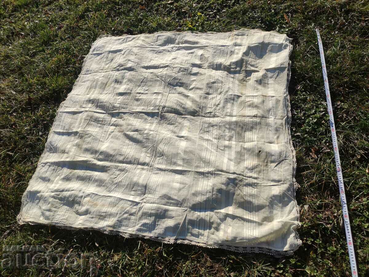Auction Old tablecloth with lace Auction Old tablecloth with lace