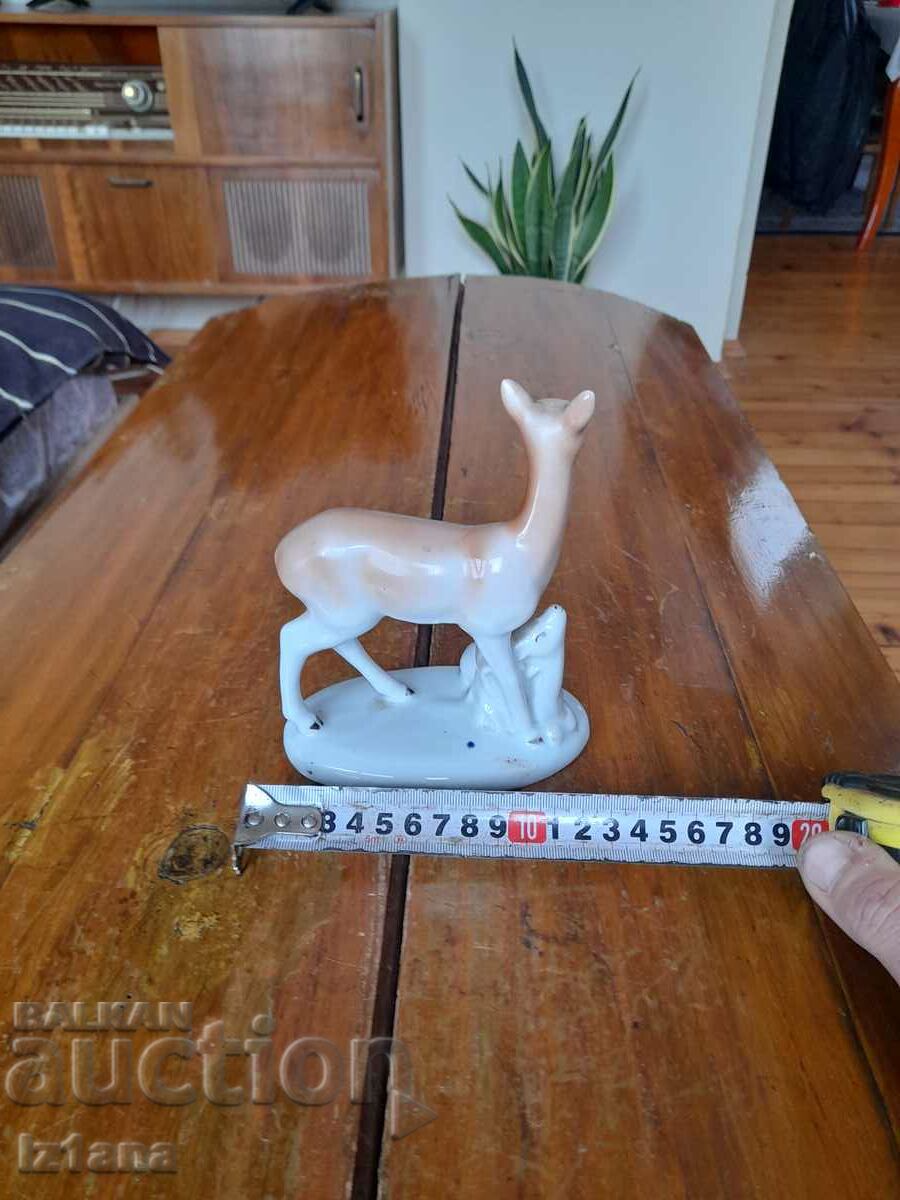 Παράδοση Παλιά φιγούρα πορσελάνης, καρδιά Παράδοση Παλιά φιγούρα πορσελάνης, καρδιά