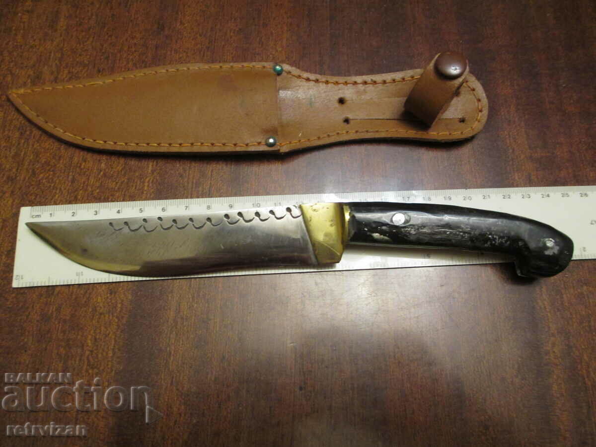 Vânătoare cuțit cu teacă cu preț 50.00 BGN | € 25.56 Vânătoare cuțit cu teacă cu preț 50.00 BGN | € 25.56