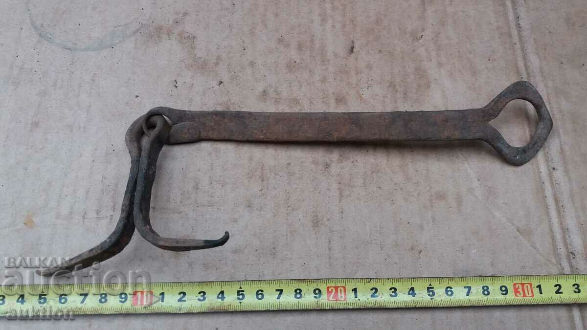 WROUGHT RENAISSANCE GATE LOCK - 7 WROUGHT RENAISSANCE GATE LOCK - 7