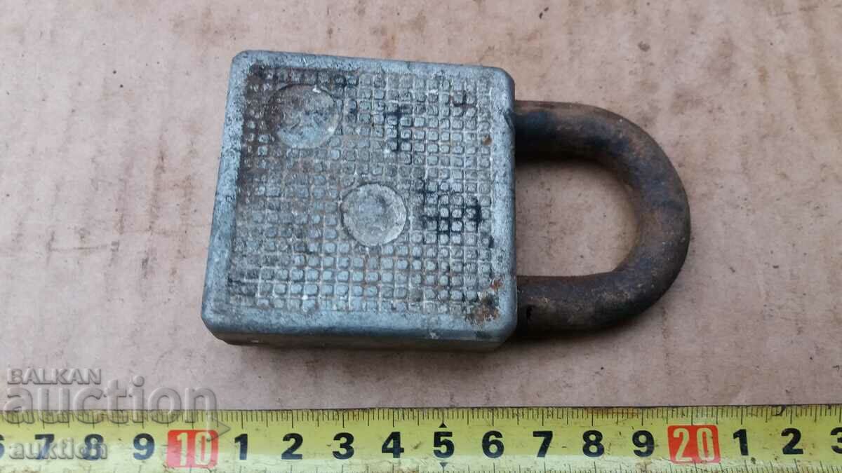 INTERESTING SOC. PADLOCK - 5 INTERESTING SOC. PADLOCK - 5