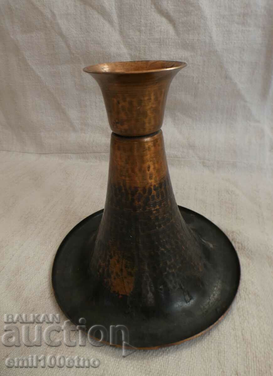 Licitație Vechi de cupru sfeșnic Licitație Vechi de cupru sfeșnic