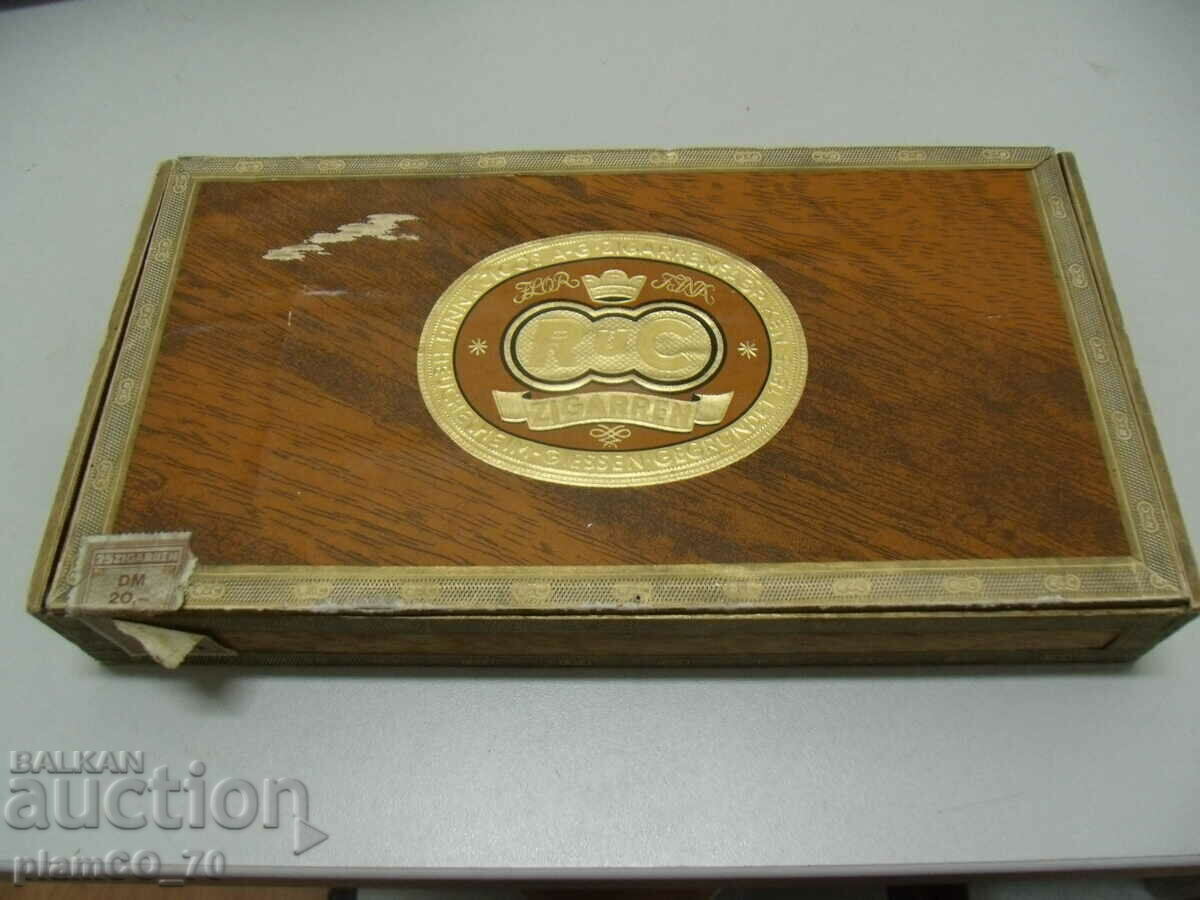 No.*6752 old wooden box - size 25 / 13 / 3.5 cm with price 1.00 BGN | € 0.51 No.*6752 old wooden box - size 25 / 13 / 3.5 cm with price 1.00 BGN | € 0.51