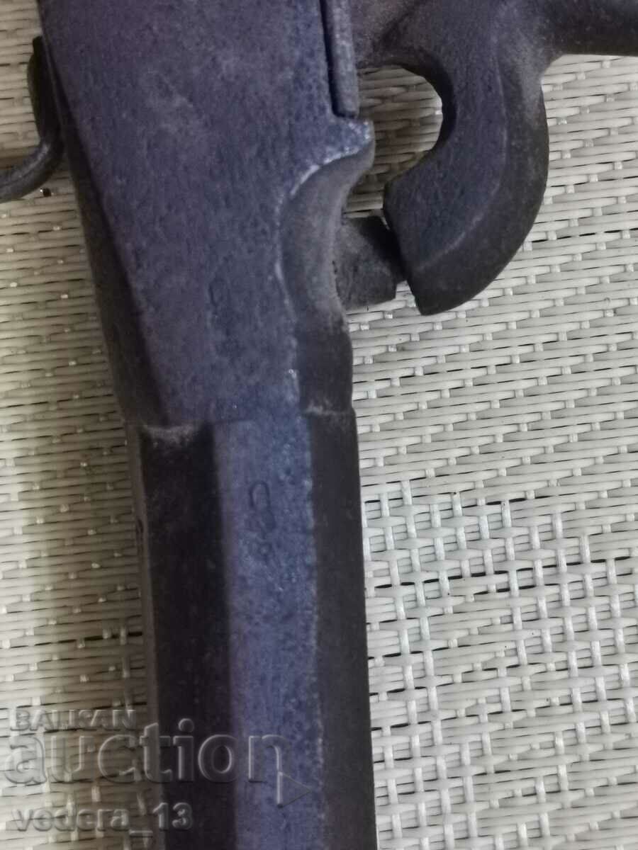 Delivery of flint cap gun Delivery of flint cap gun