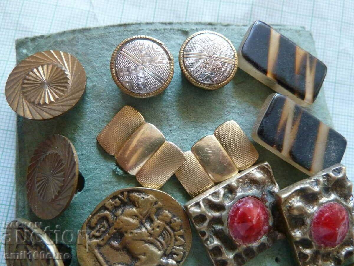 Delivery of Collection of Cufflinks - Buttonels Delivery of Collection of Cufflinks - Buttonels