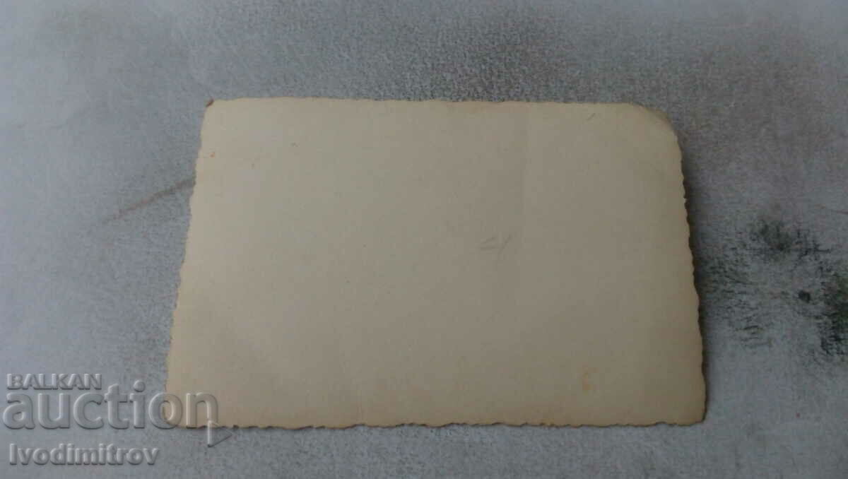 Photo Officer on the sidewalk with price 1.45 BGN | € 0.74 Photo Officer on the sidewalk with price 1.45 BGN | € 0.74