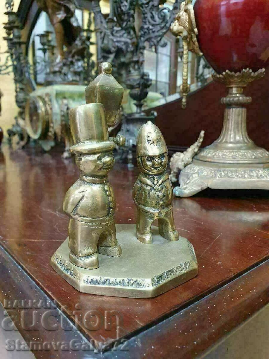 Auction  Antique English Bronze Figure Statuette Massive