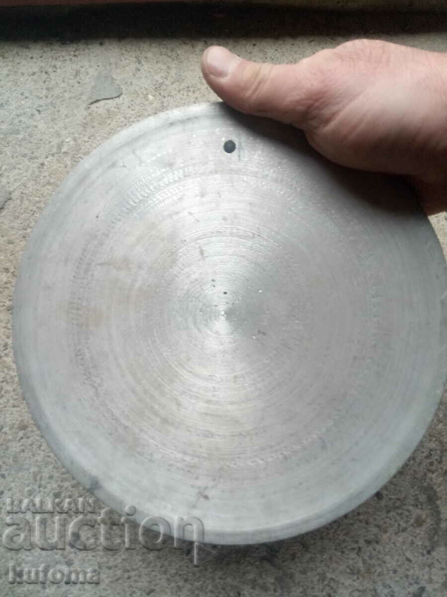 Delivery of Aluminum bas-relief of Stalin