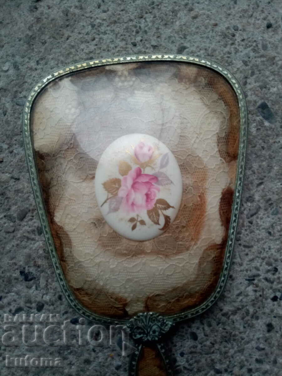 Παράδοση Καθρέφτης νιπτήρα αντίκα Παράδοση Καθρέφτης νιπτήρα αντίκα