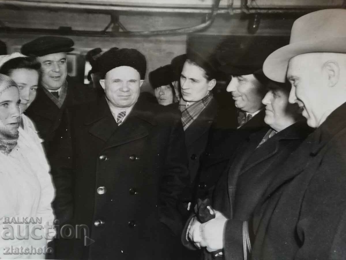 Παλιά φωτογραφία Soc - Βούλγαροι εκπρόσωποι στην ΕΣΣΔ Μόσχα με τιμή 6.00 BGN | € 3.07 Παλιά φωτογραφία Soc - Βούλγαροι εκπρόσωποι στην ΕΣΣΔ Μόσχα με τιμή 6.00 BGN | € 3.07