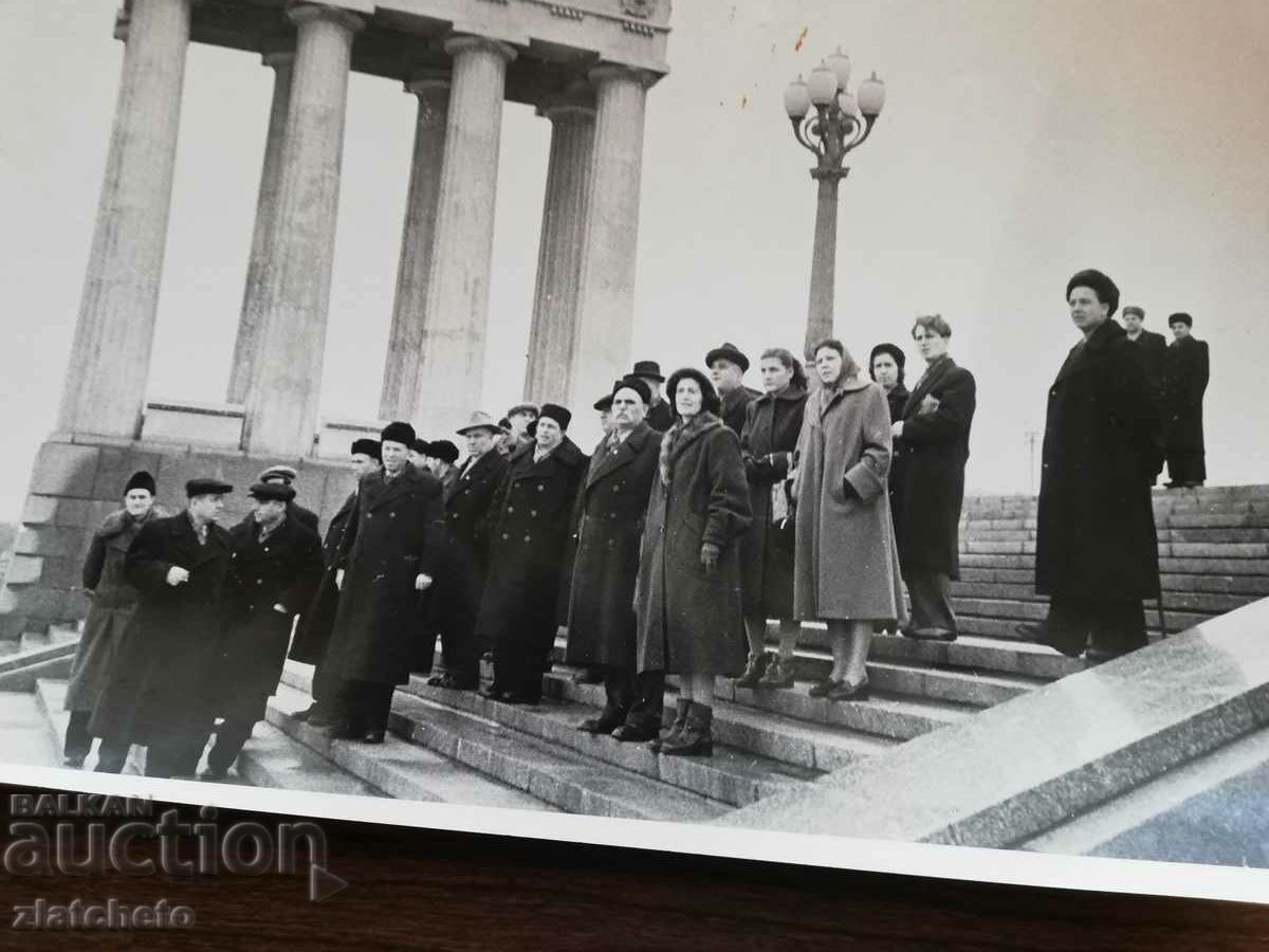 Old photo Soc - Bulgarian delegates in the USSR Moscow with price 6.00 BGN | € 3.07