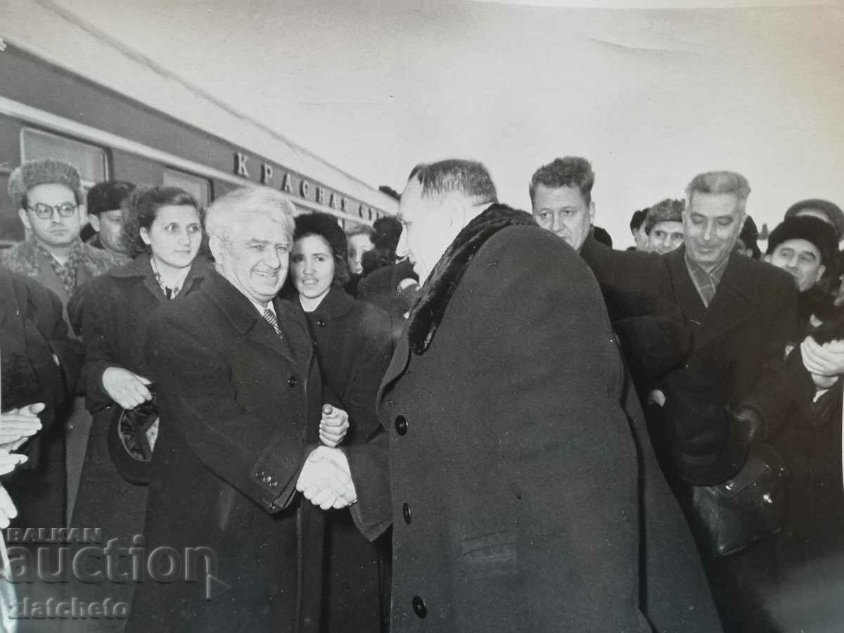 Παλιά φωτογραφία Soc - Βούλγαροι εκπρόσωποι στην ΕΣΣΔ Μόσχα με τιμή 6.00 BGN | € 3.07 Παλιά φωτογραφία Soc - Βούλγαροι εκπρόσωποι στην ΕΣΣΔ Μόσχα με τιμή 6.00 BGN | € 3.07