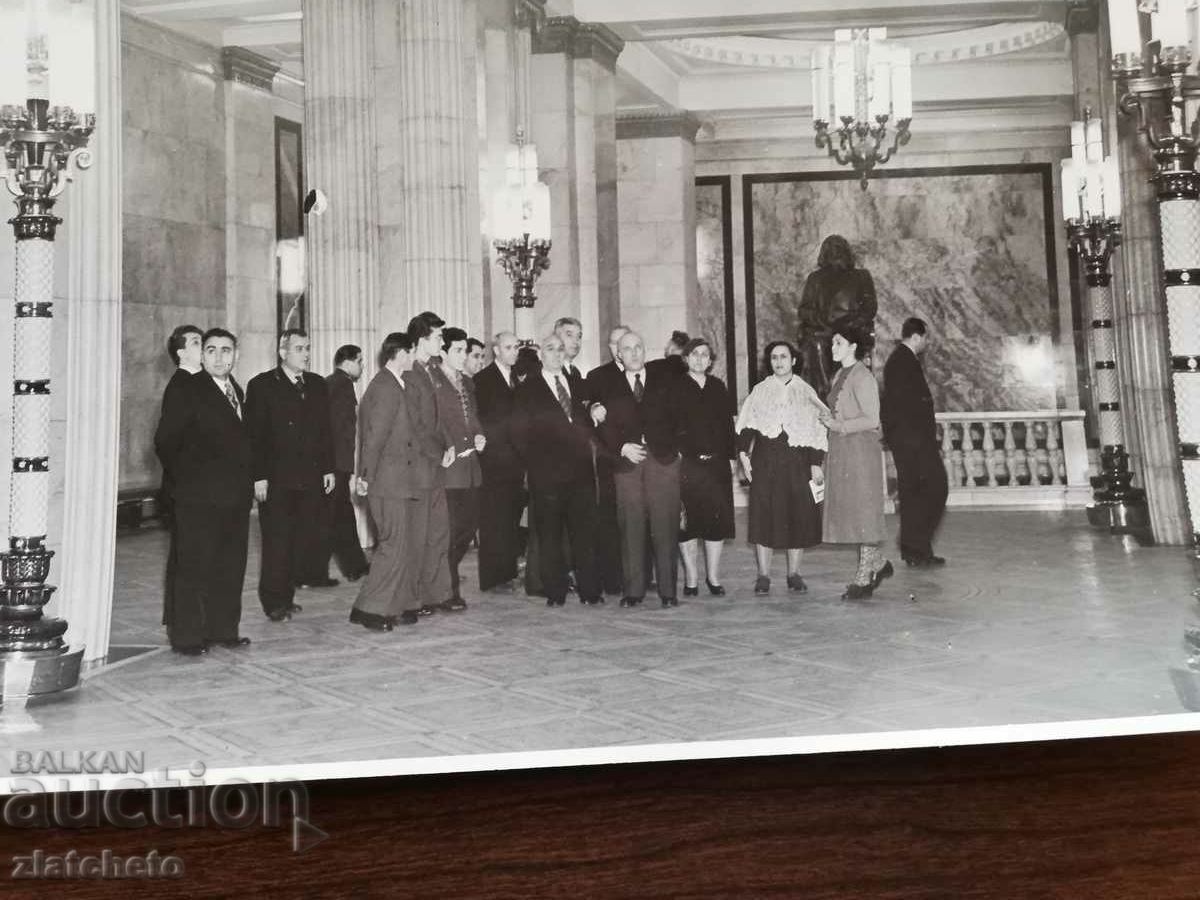 Παλιά φωτογραφία Soc - Βούλγαροι εκπρόσωποι στην ΕΣΣΔ Μόσχα με τιμή 6.00 BGN | € 3.07 Παλιά φωτογραφία Soc - Βούλγαροι εκπρόσωποι στην ΕΣΣΔ Μόσχα με τιμή 6.00 BGN | € 3.07