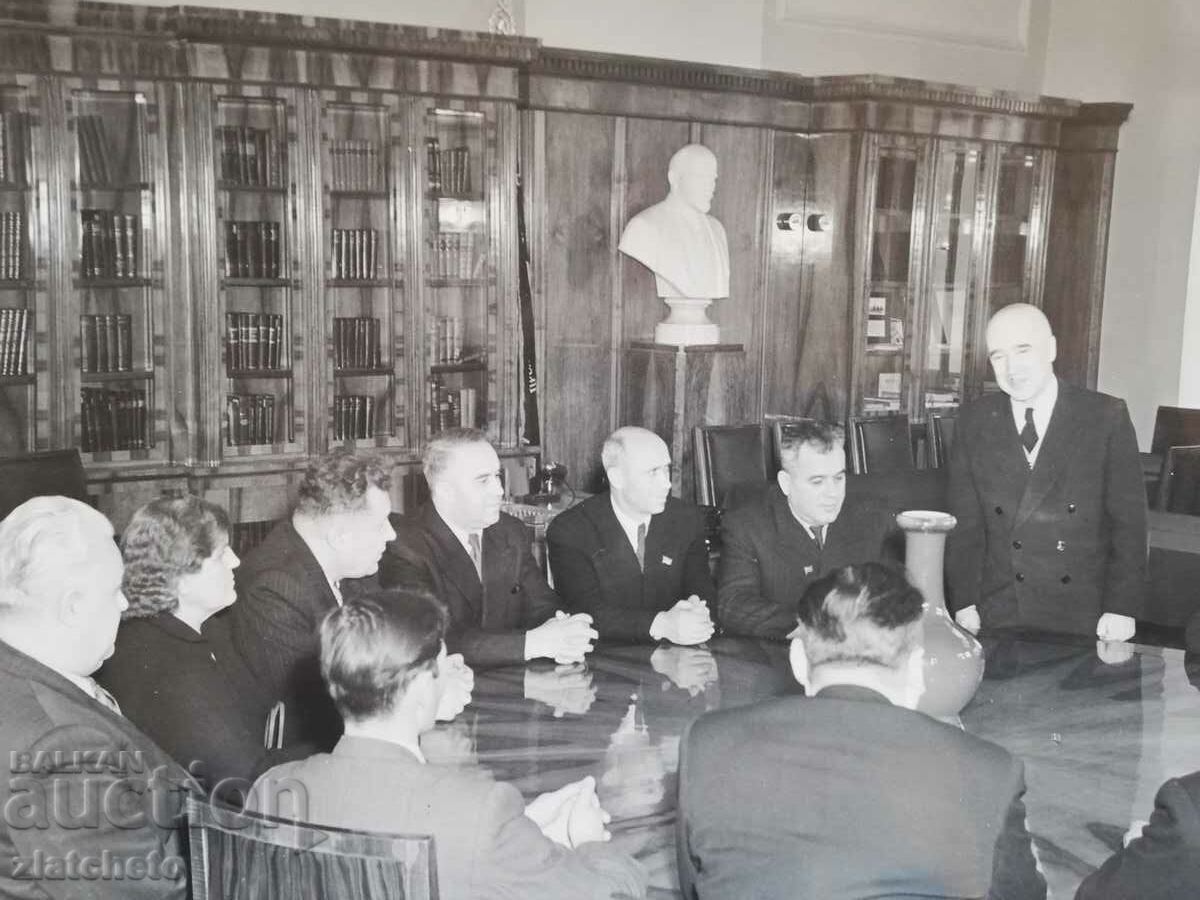 Παλιά φωτογραφία Soc - Βούλγαροι εκπρόσωποι στην ΕΣΣΔ Μόσχα με τιμή 6.00 BGN | € 3.07 Παλιά φωτογραφία Soc - Βούλγαροι εκπρόσωποι στην ΕΣΣΔ Μόσχα με τιμή 6.00 BGN | € 3.07