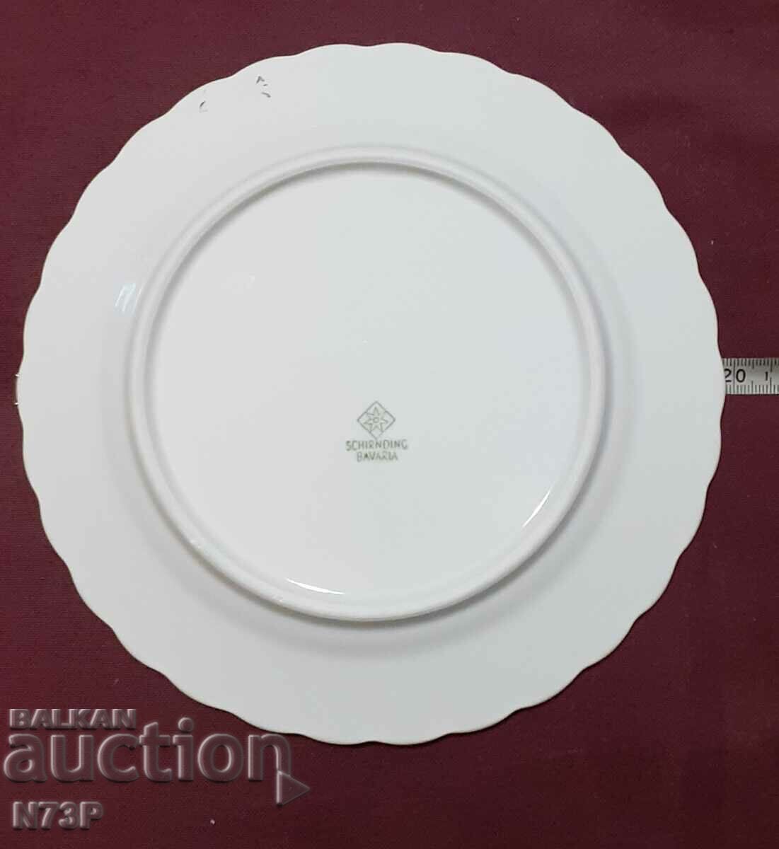 PLATĂ VECHE DE PORȚELAN. COLECTIE. GERMANIA. cu preț 10.00 BGN | € 5.11 PLATĂ VECHE DE PORȚELAN. COLECTIE. GERMANIA. cu preț 10.00 BGN | € 5.11