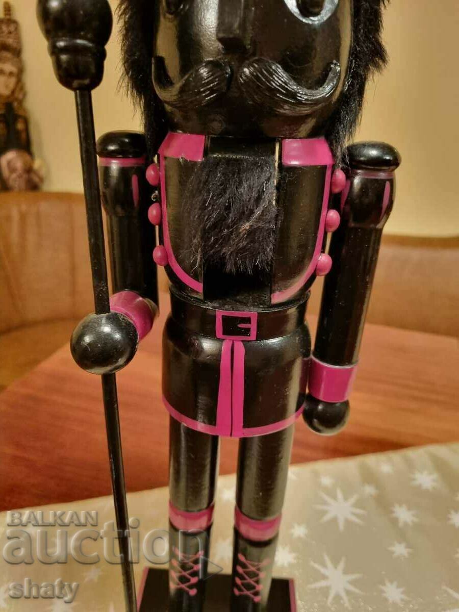 Δημοπρασία Γερμανικός τεράστιος ξύλινος καρυοθραύστης Δημοπρασία Γερμανικός τεράστιος ξύλινος καρυοθραύστης