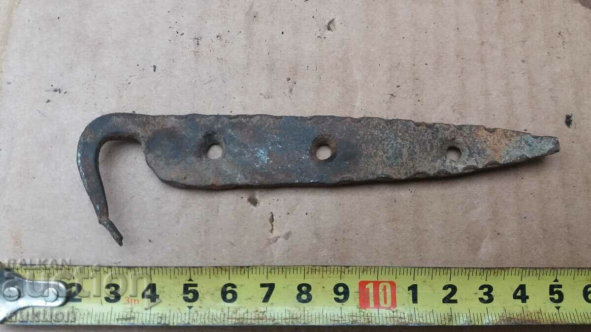 Auction WROUGHT REVIVAL LOCK FOR THE GATE Auction WROUGHT REVIVAL LOCK FOR THE GATE